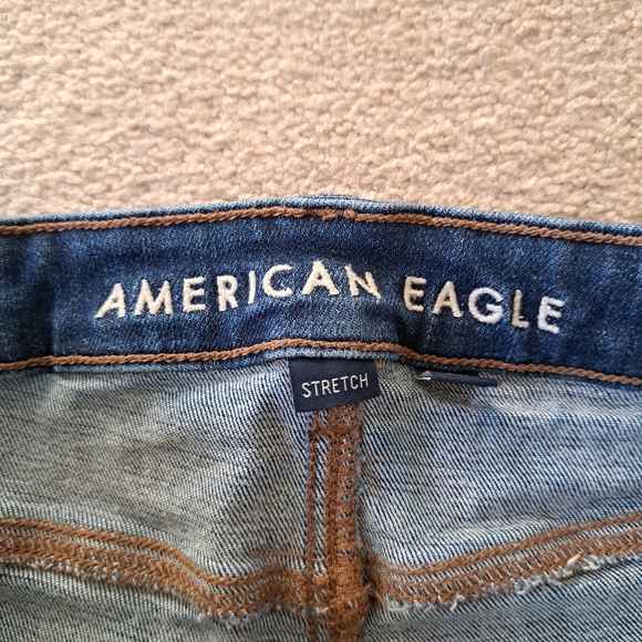 American Eagle Jeans Kick Boot Crop Women's 8 Short Blue Denim Frayed Hem - Picture 5 of 14